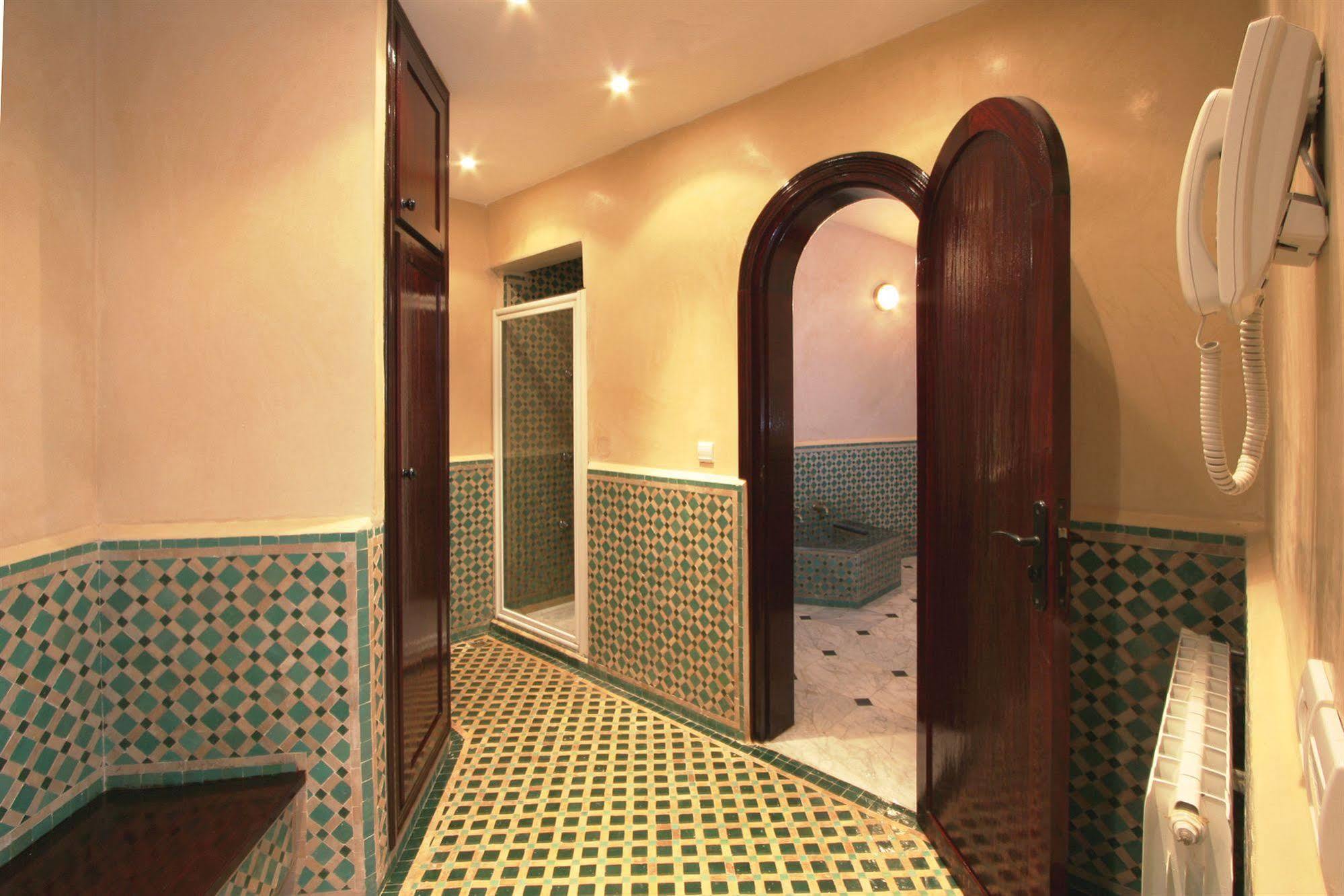 Riad Misbah เฟส ภายนอก รูปภาพ